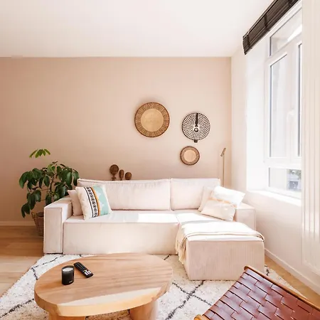 Nyaraló L Ecrin D Ailleurs *